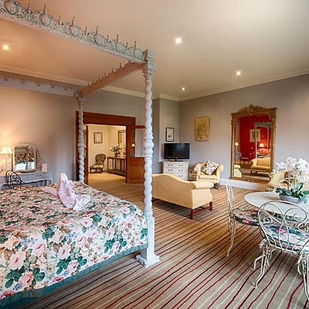 Miskin Manor Hotel Генсол Екстер'єр фото