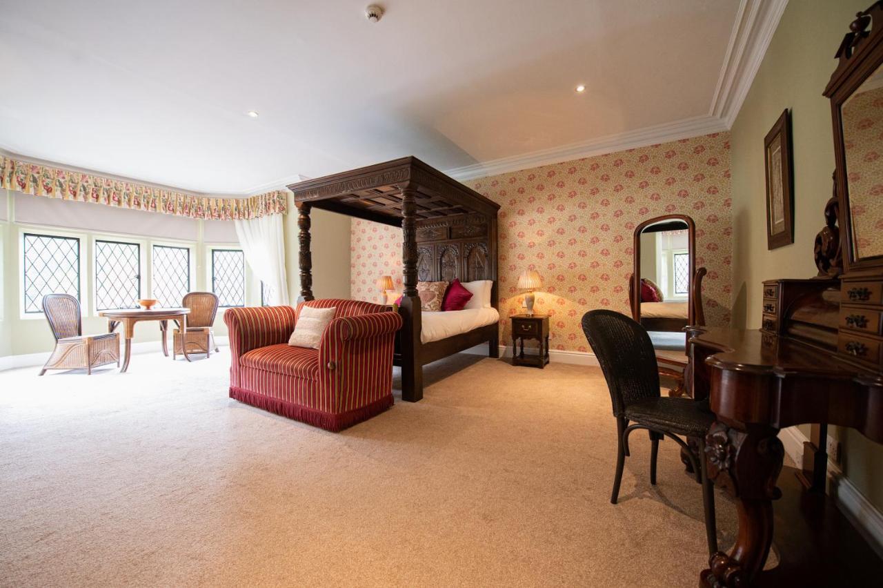 Miskin Manor Hotel Генсол Екстер'єр фото