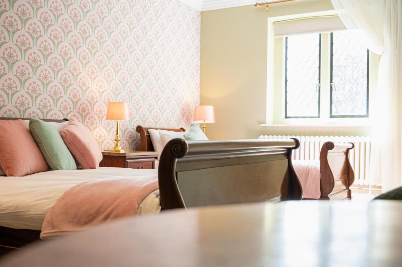 Miskin Manor Hotel Генсол Екстер'єр фото