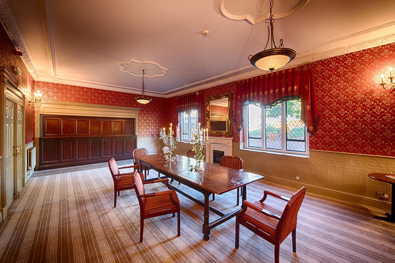 Miskin Manor Hotel Генсол Екстер'єр фото