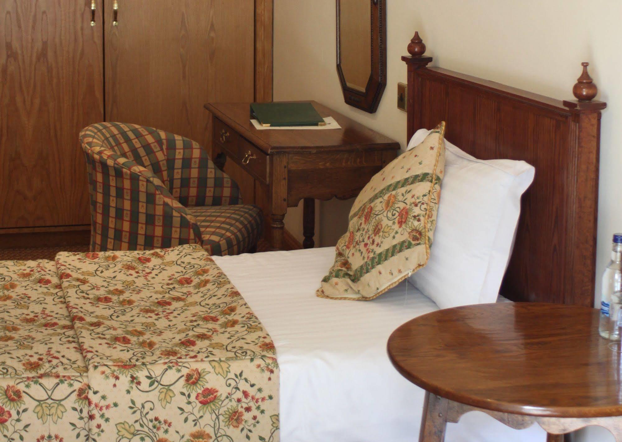 Miskin Manor Hotel Генсол Екстер'єр фото
