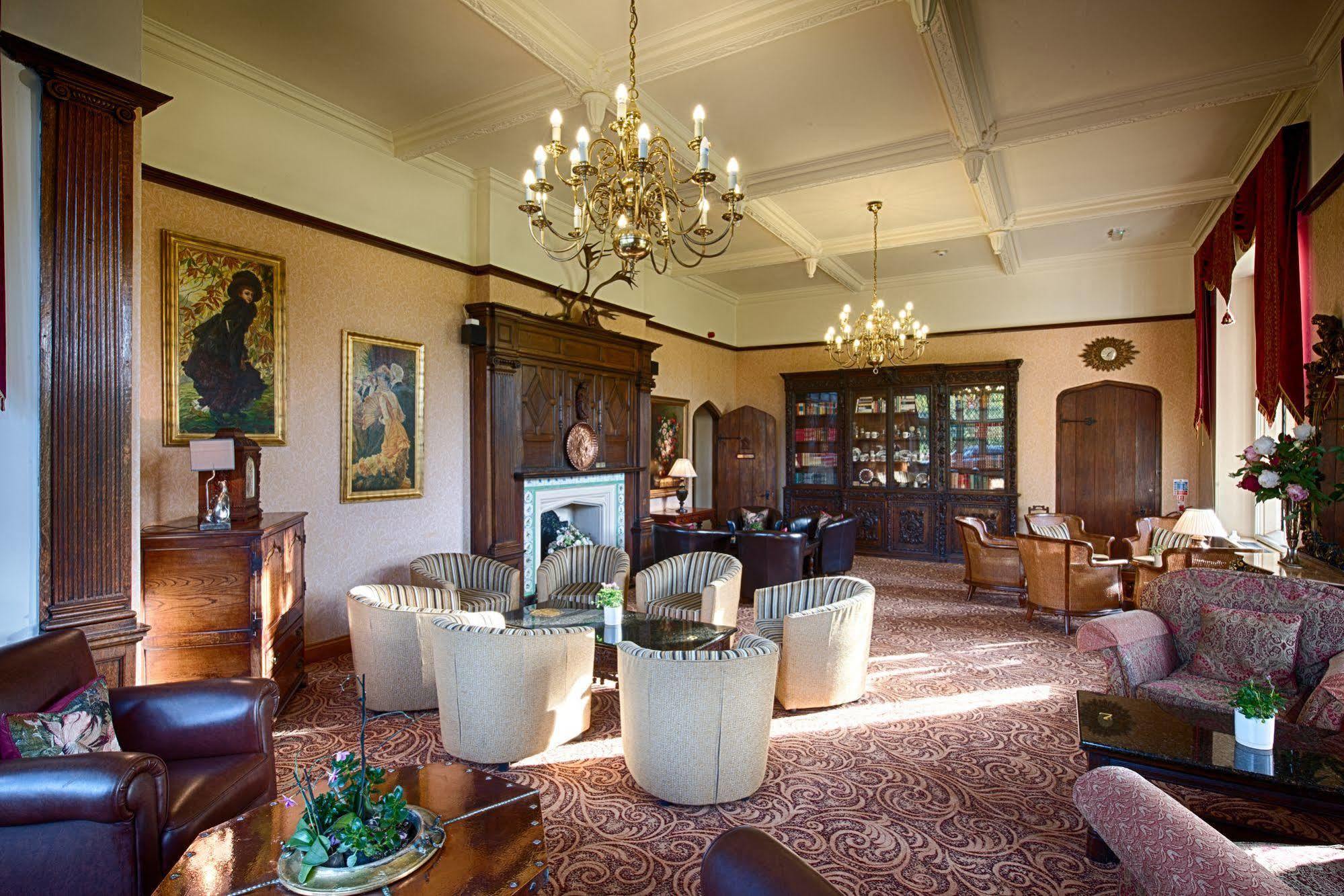 Miskin Manor Hotel Генсол Екстер'єр фото