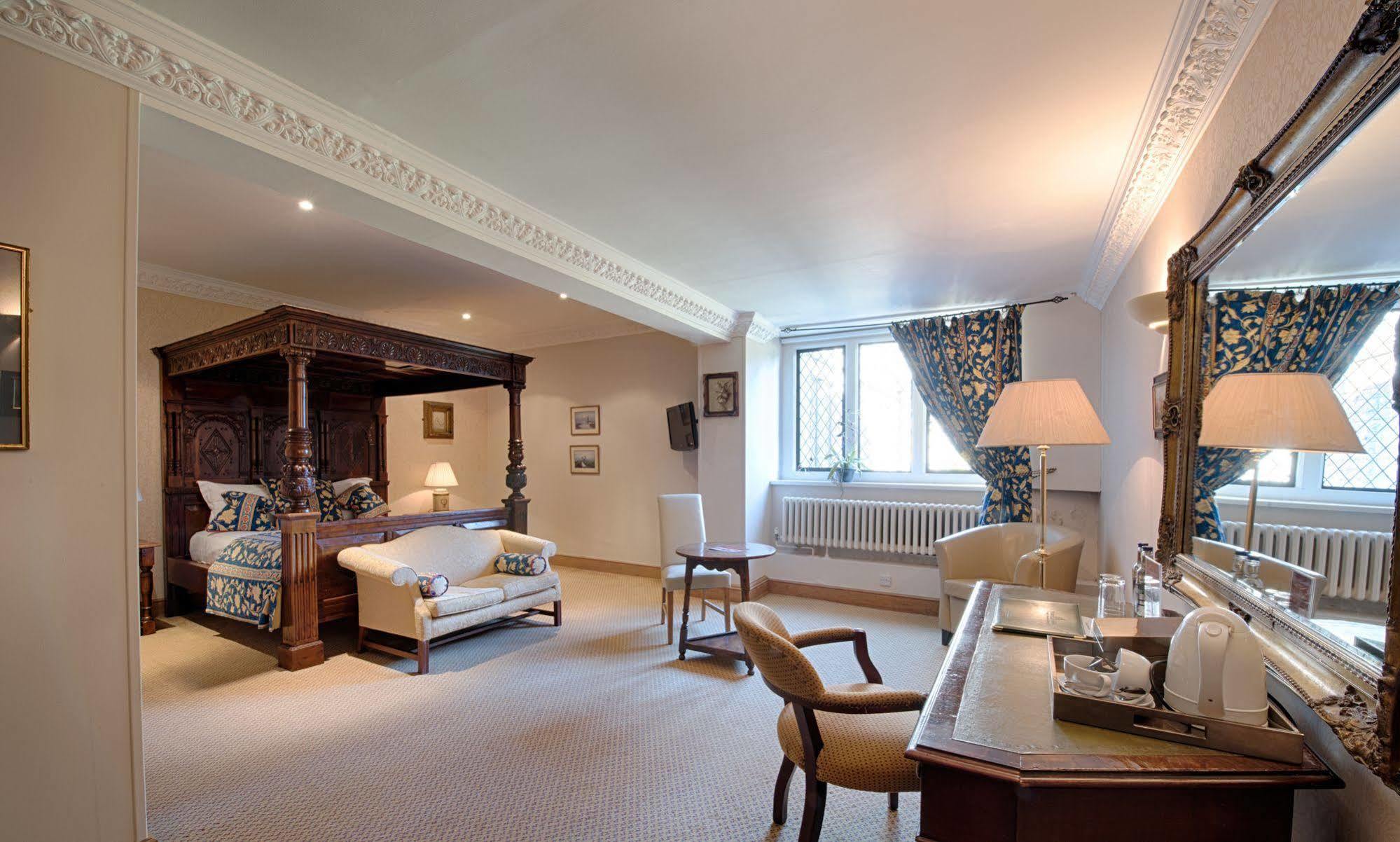 Miskin Manor Hotel Генсол Екстер'єр фото