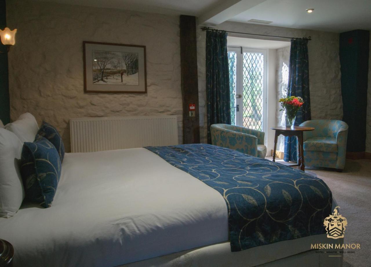 Miskin Manor Hotel Генсол Екстер'єр фото